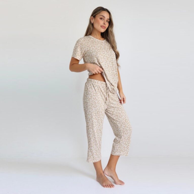 פיג'מת נשים דלתא דגם מנומר עדין מידות S-XXXL קולקציית אביב קיץ 2026